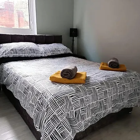 Location! 2 Bed City Centre With Free Parking Belfast Exterior photo