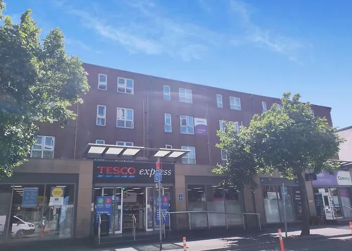 Location! 2 Bed City Centre With Free Parking
