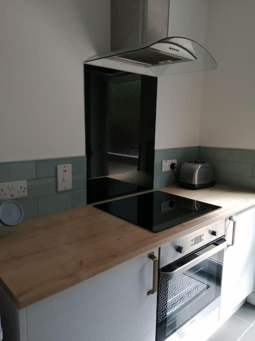 Location! 2 Bed Centre With Free Parking * Belfast
