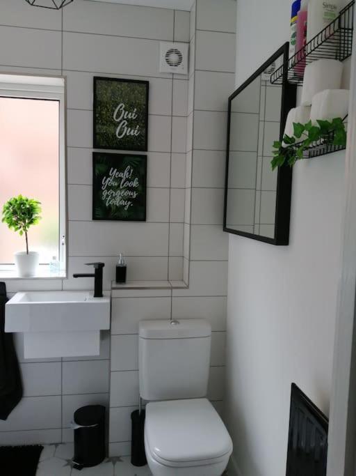 Location! 2 Bed Centre With Free Parking * Белфаст